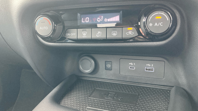 Nissan Juke 1.0 DiG-T N-Connecta 5dr Petrol Hatchback